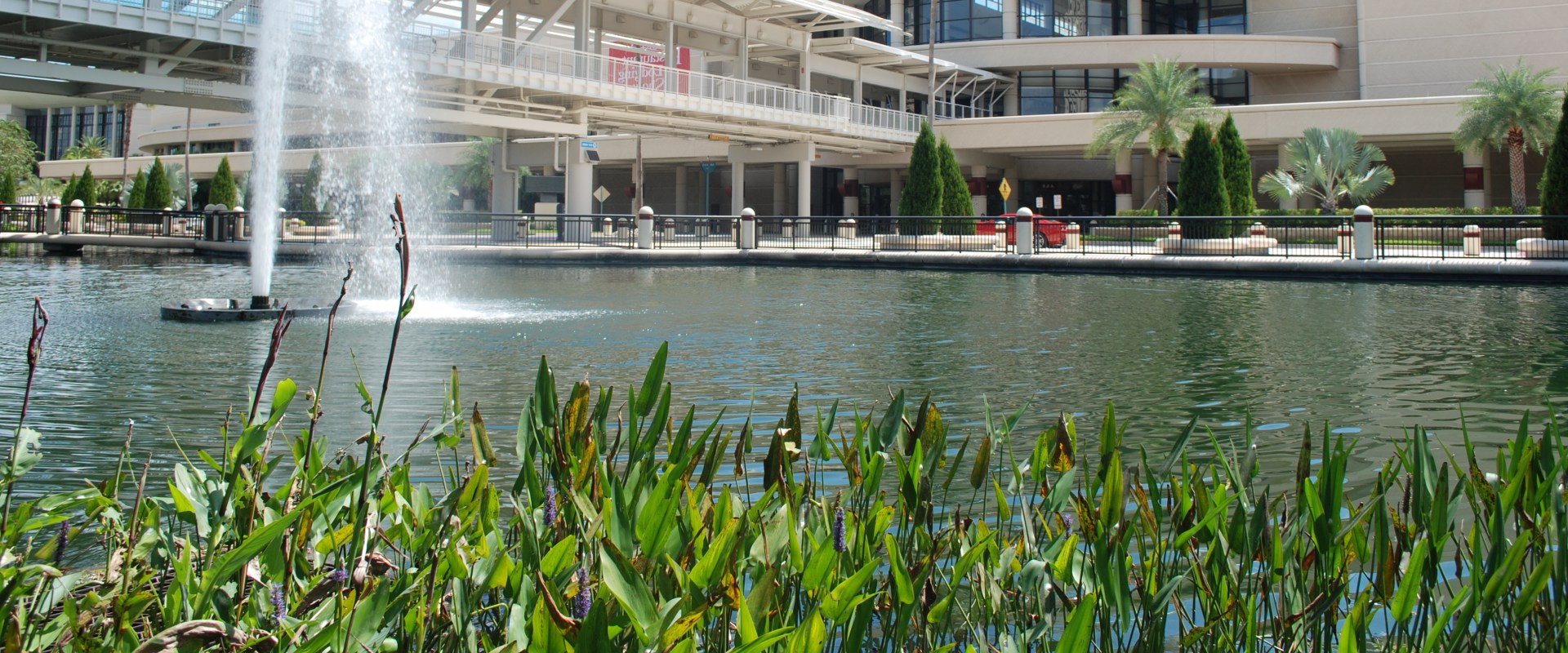 What is the Capacity of the Orange County Convention Center in Florida?